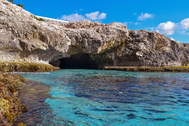 cave