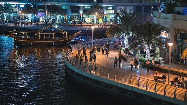 国際通り大人の遊び完全ガイド！夜のバー・キャバクラ・居酒屋で贅沢な時間を