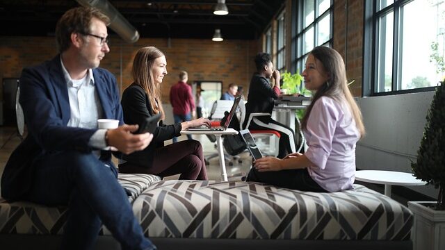 【沖縄 正社員 女性】未経験・ブランクOK！人気職種と給与の実態を完全解説