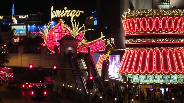 沖縄の夜を満喫！大人の遊びスポット特集