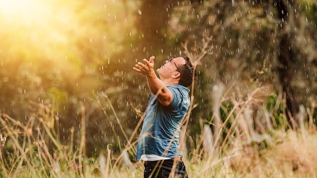 【沖縄ユタ宮里さん】本物の霊能力者宮里トミ子先生の鑑定料金・予約方法・口コミを徹底解説